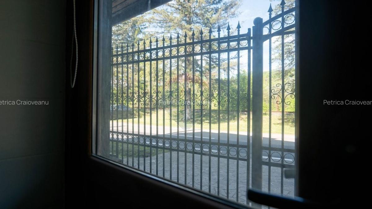 Oferta - vanzare pensiune 10 camere si casa de vacanta, Slanic Prahova - 36