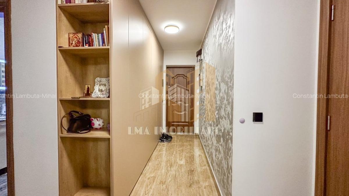 Apartament cu 3 camere decomandat, mobilat în Tractorul - 1