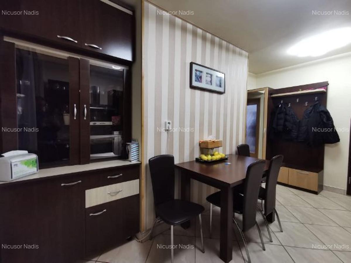 Apartament de vânzare - 9