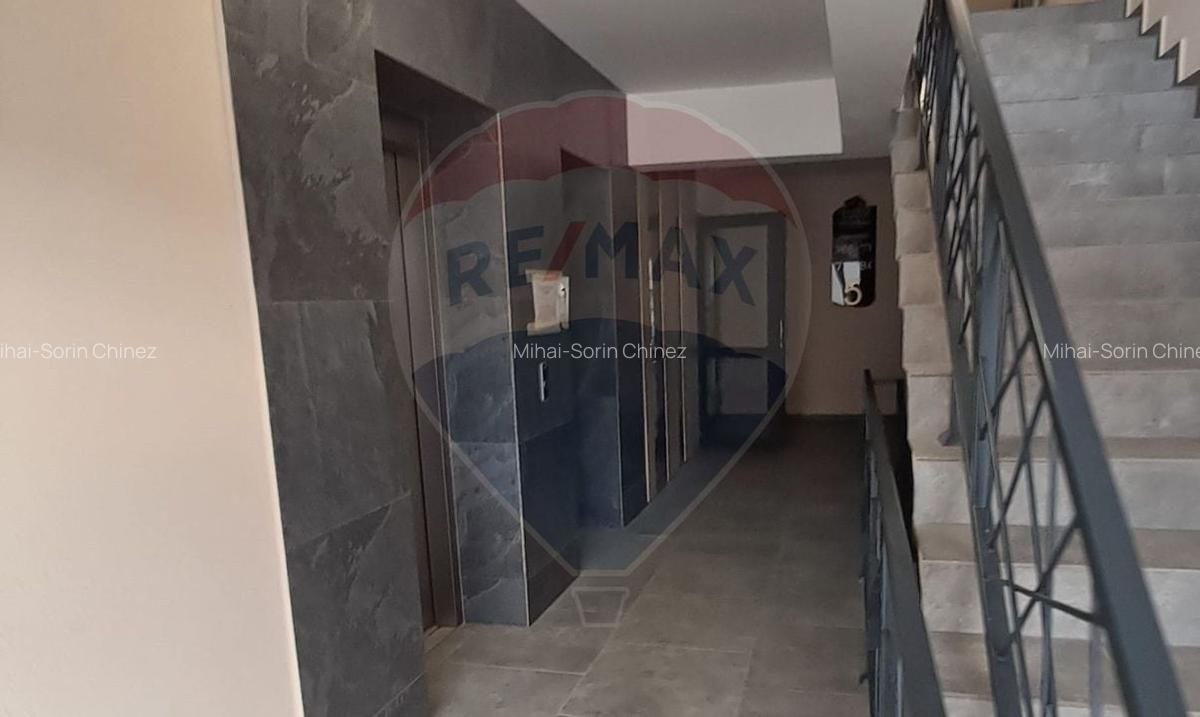 Apartament de vanzare - 3 camere, 72,37 mp + balcon generos - 6