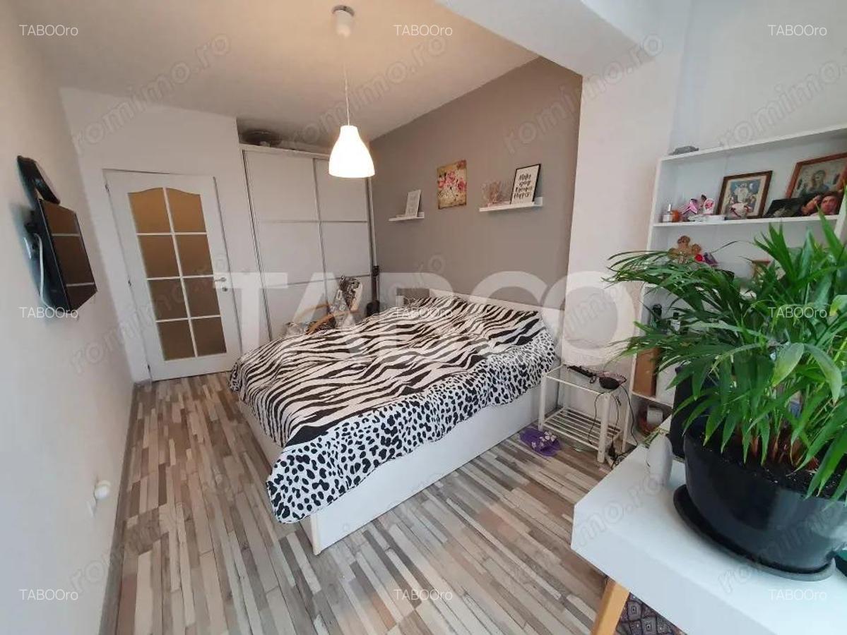 Apartament 2 camere 45 mpu balcon etaj intermediar zona Doamna Stanca - 1