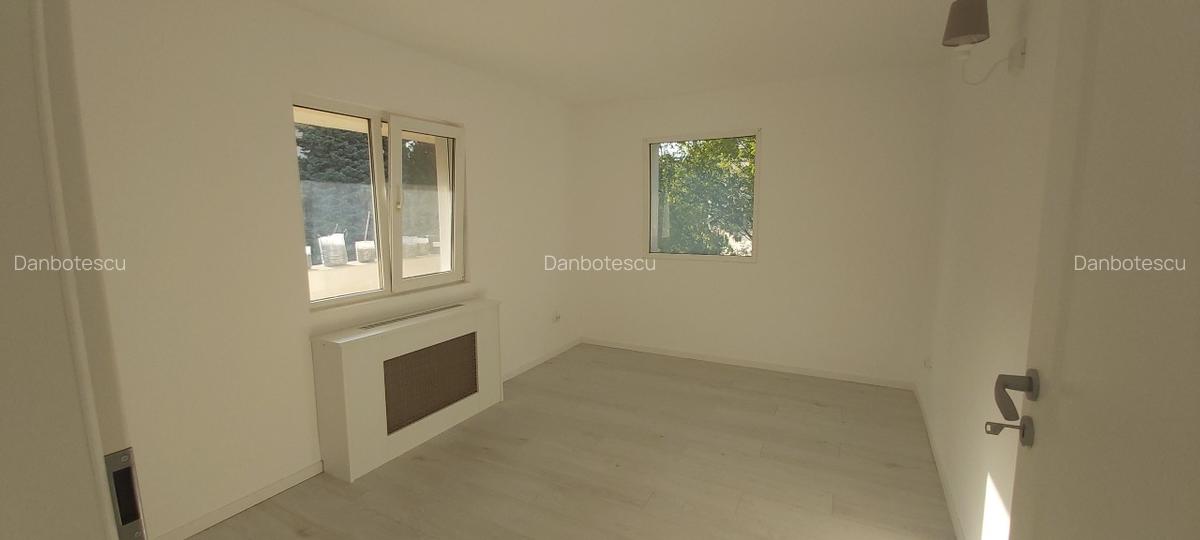 Casa Padurea Baneasa - 3 locuri de parcare , an 1998 - 13