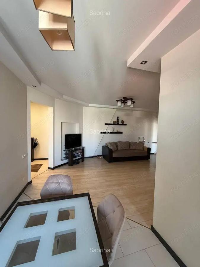 Ofer spre vanzare apartament de 3 camere in zona crangasi - 4