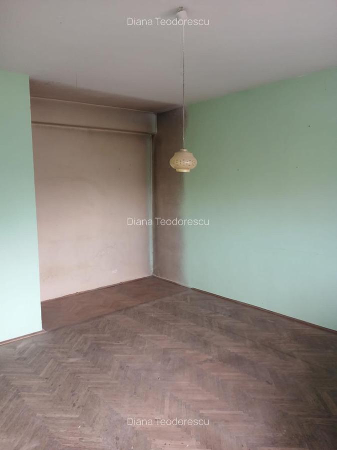 Apartament cu 4 camere decomandat în Cotroceni - 9