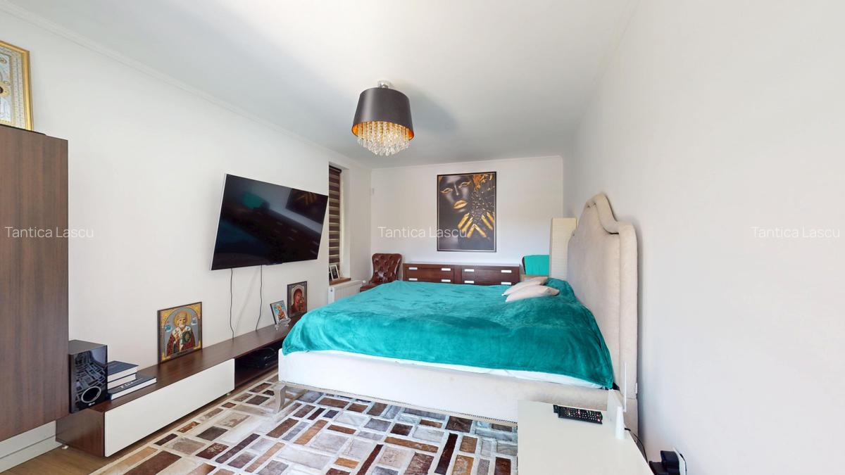 Imobil  de lux pe malul lacului cu ponton, complet mobilat si utilat - 24