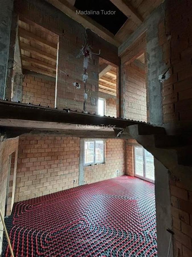 Casa tip duplex predare Iulie, 4 camere, 120mp urili, 400mp teren, Sanpetru-Harm - 12 Casa tip duplex predare Iulie, 4 camere, 120mp urili, 400mp teren, Sanpetru-Harm - 12