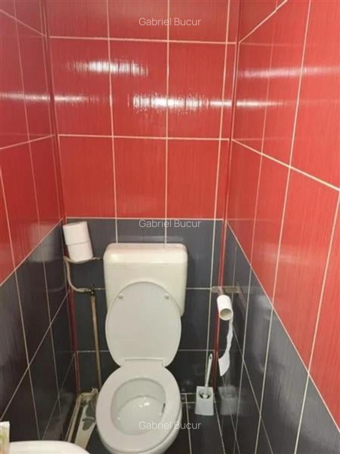 Apartament cu 3 camere decomandat, mobilat în Apărătorii Patriei - 8