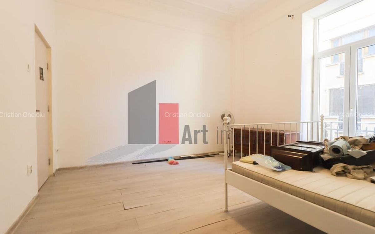 Apartamentul REHEGUA , stradal, bloc REABILITAT - 12
