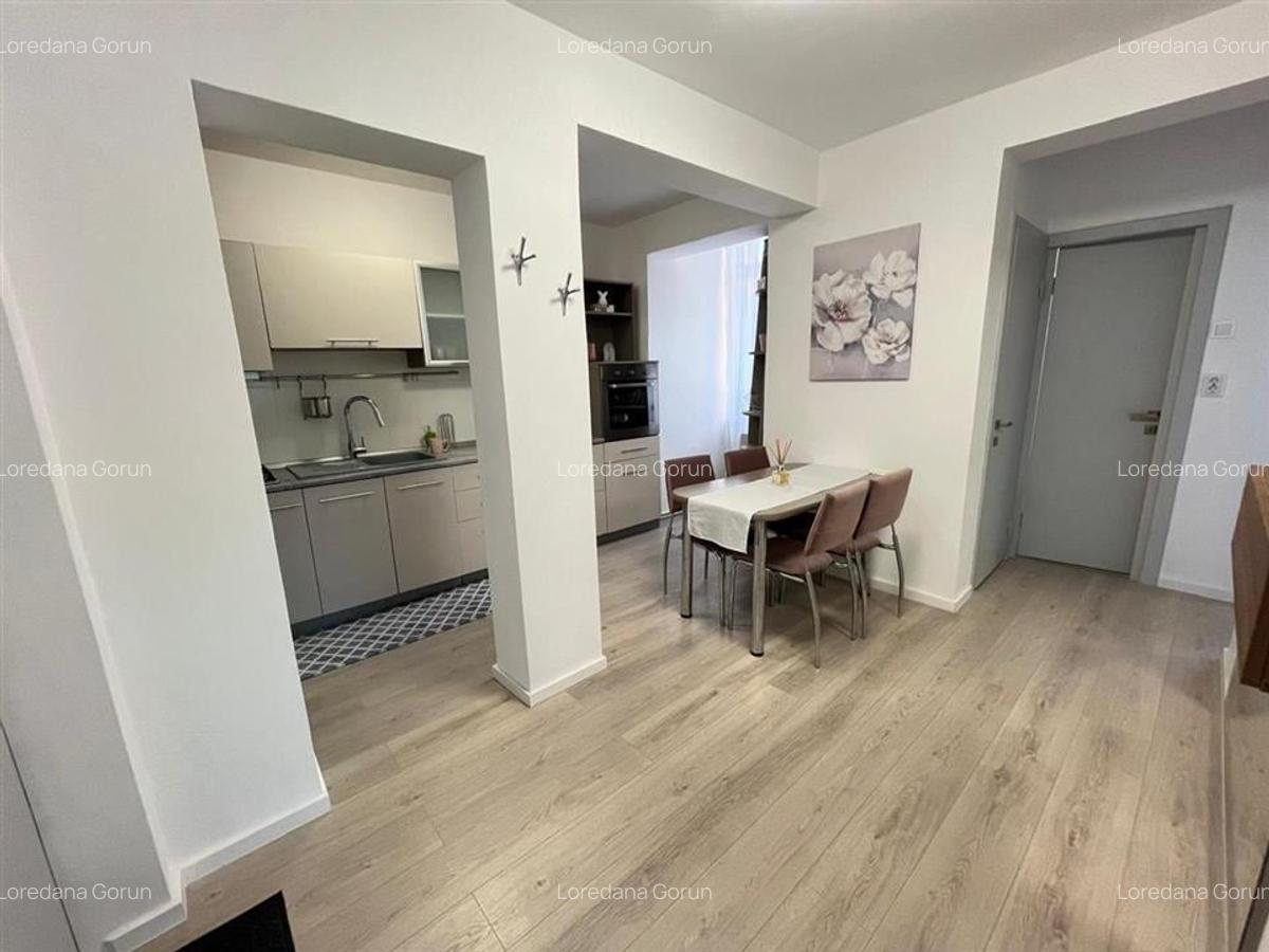 Apartament modern 3 camere si balcon etaj 1 zona Strand - 16