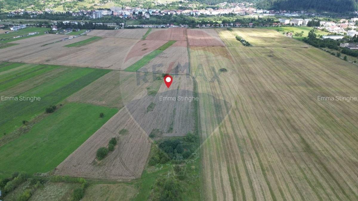 Teren intravilan de vanzare 1180 mp - Zarnesti - 4