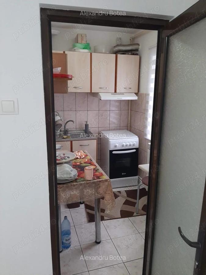 Vand garsoniera spa?ioasa ! - 3 Vand garsoniera spa?ioasa ! - 3