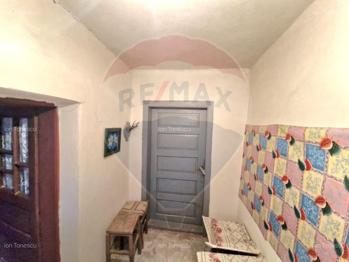 Casa / Vila cu 4 camere in Scaesti , Teren - 900 mp - 6