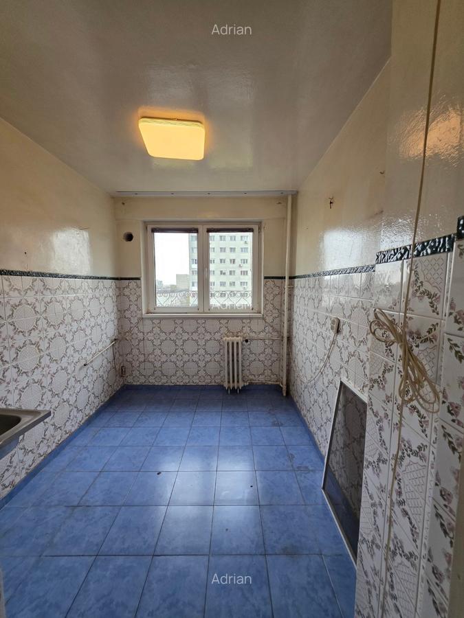 Jean Steriadi, 5 minute metrou 1 Decembrie 1918, bloc reabilitat, - 3