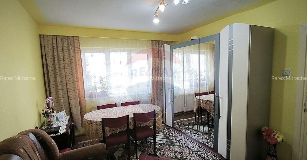 Apartament 3 camere decomandate Parter, cartier Dupa-Zid - 2