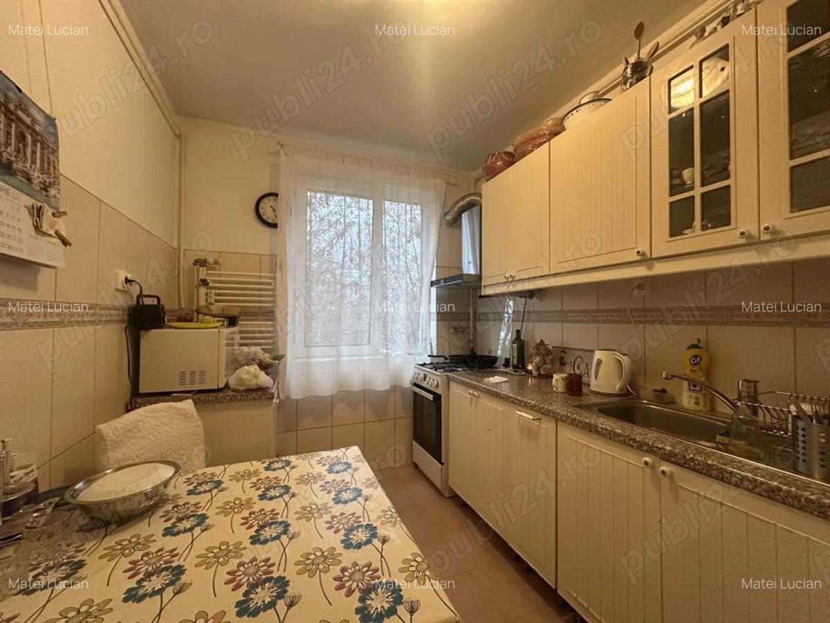 Agentia imobiliara VIGAFON vinde apartament 3 camere Democratiei - 3