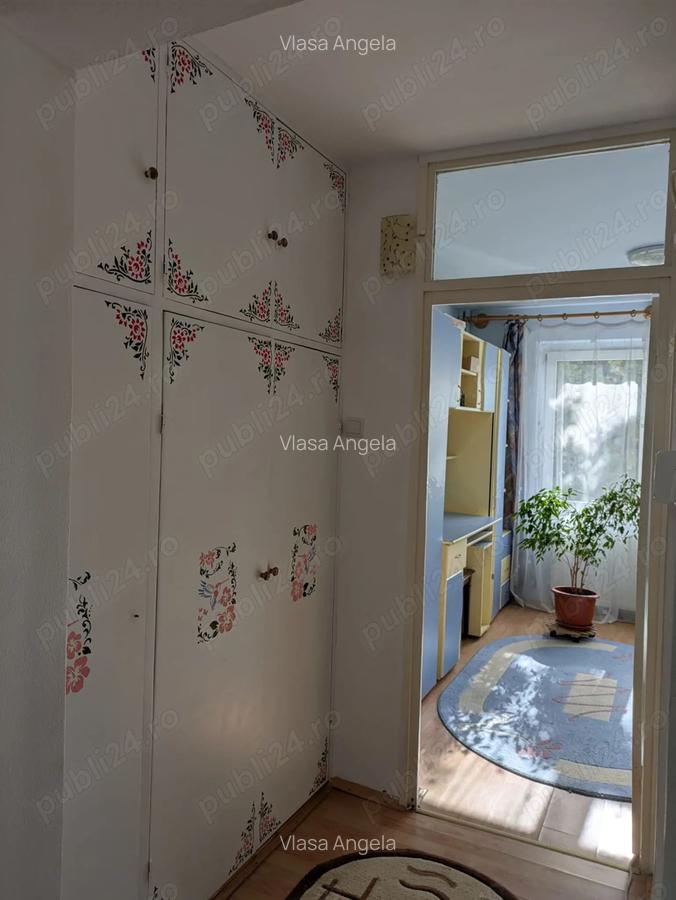 Apartament 3 camere, 2 bai, decomandat, parter UMF 7 Noiembrie - 2