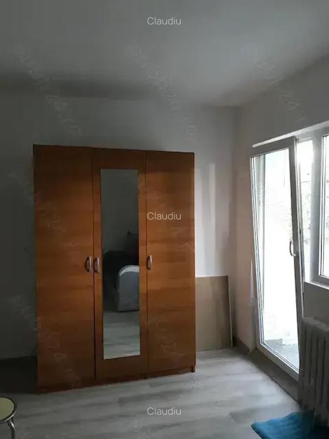 Inchiriez garsoniera Zorilor, str Pasteur, zona UMF - 8