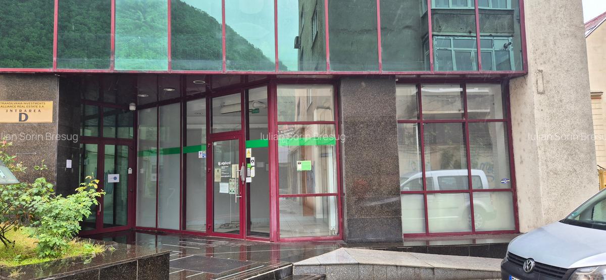 Spatiu comercial aflat ultracentral - 1