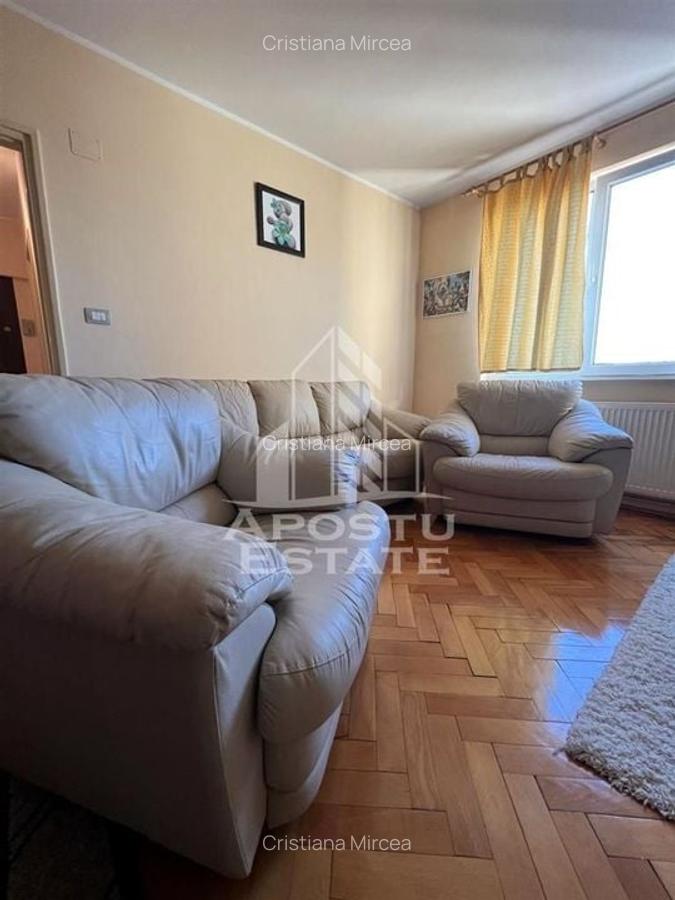 Apartament cu 3 camere semidecomandat în Central - 3