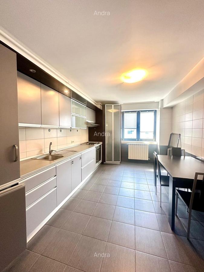 Apartament cu 7 camere, mobilat în Băneasa - 13