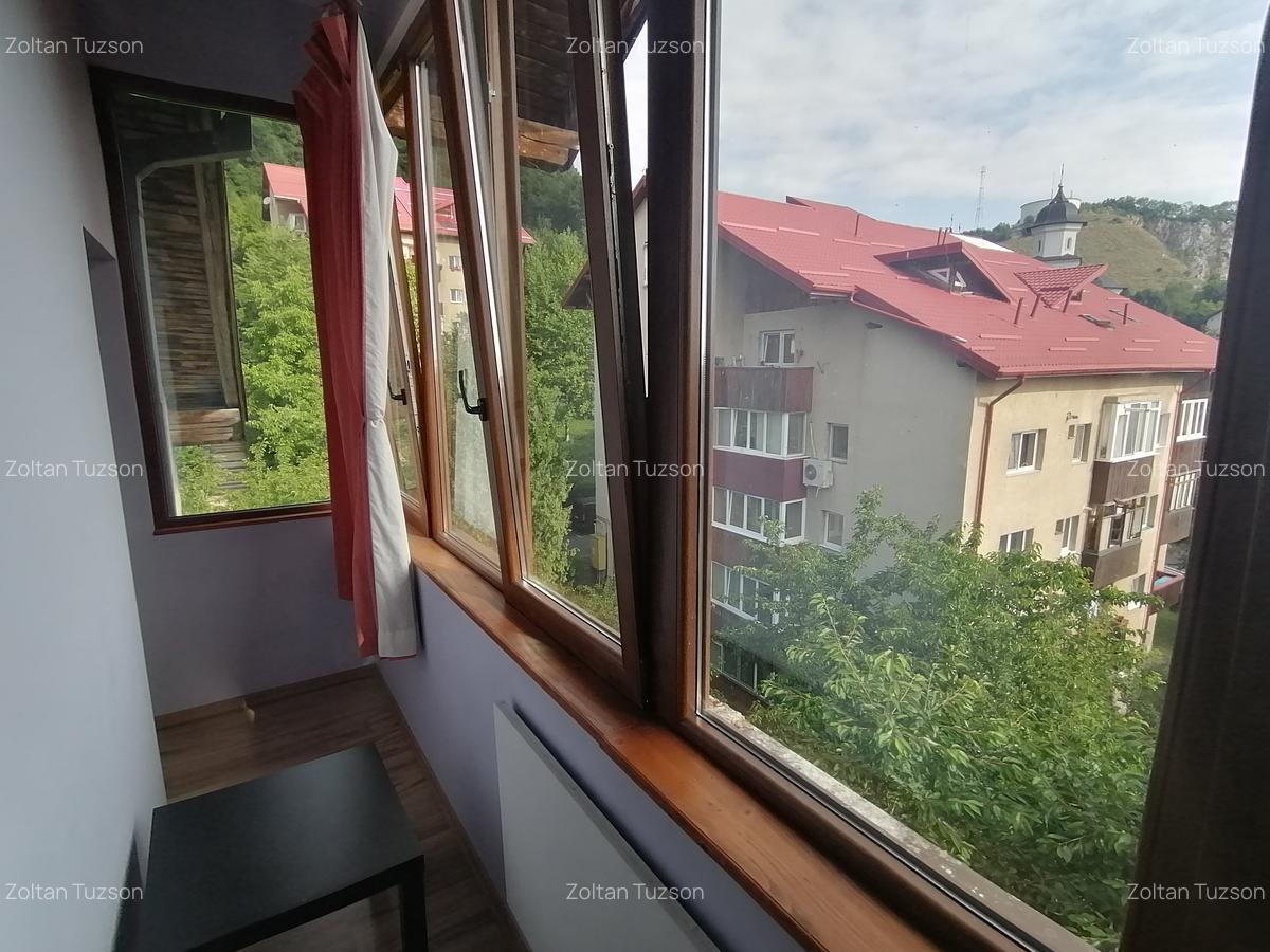 Garsonieră decomandată, mobilată în Răcădău - 2