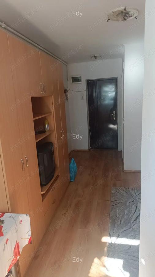 Inchiriez garsoniera moderna si utilata,zona gara de sud 650 lei - 2