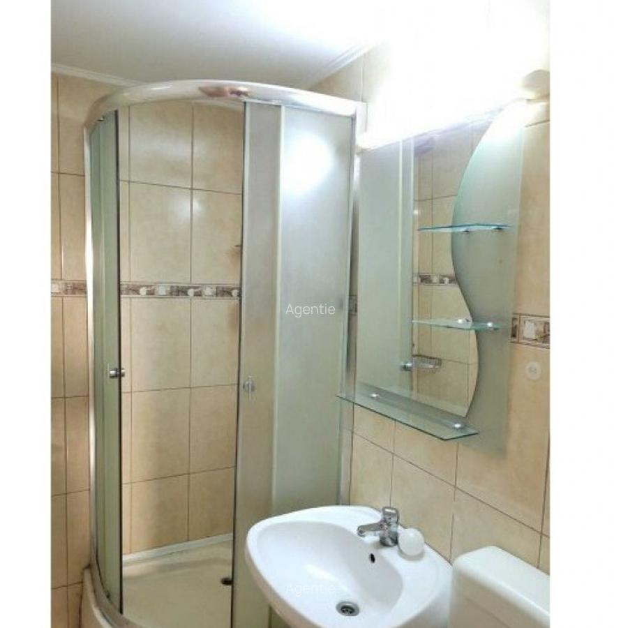 Apartament 4 camere zona Eroii Revolutiei - 1