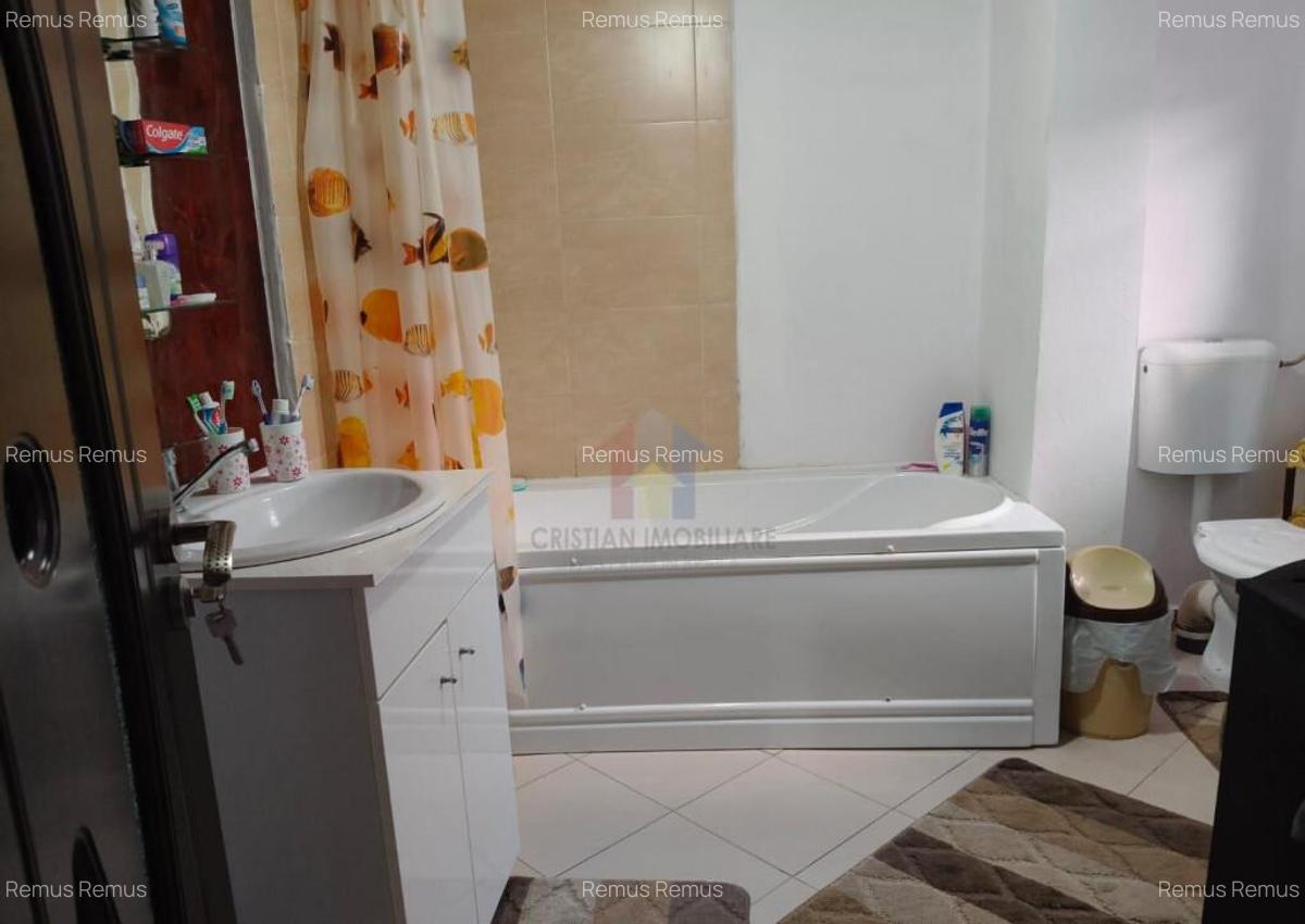 Casa 4 camere, Radu Negru, Teren - 264 mp - 5