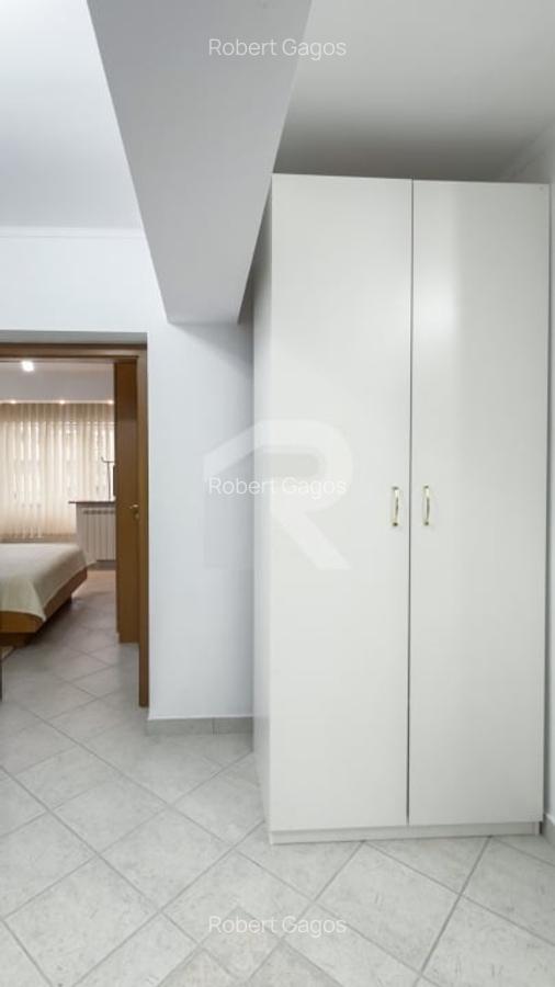 Vanzare apartament 3 camere – Ultracentral, Bloc Scala, Bd. Magheru - 14