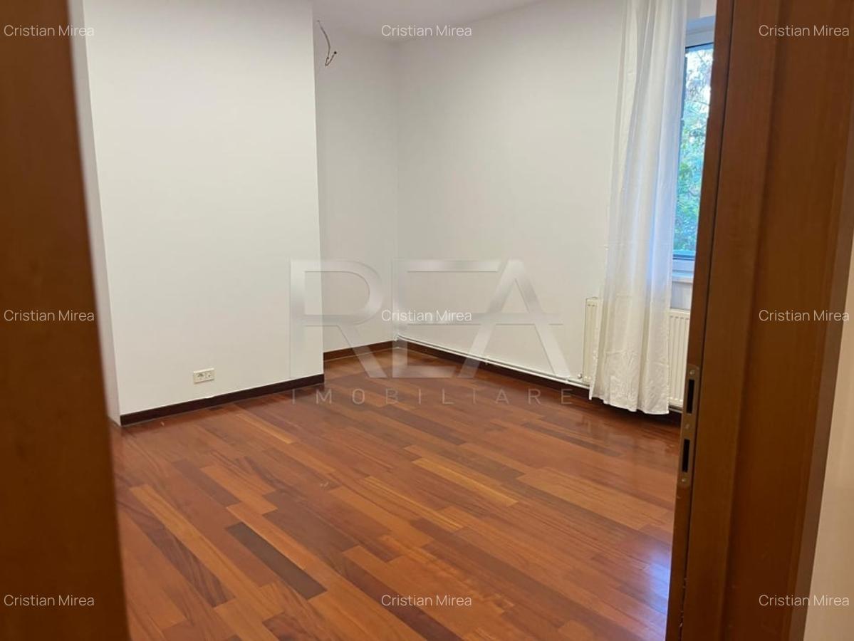 Apartament 4 camere  Resedinta - 11