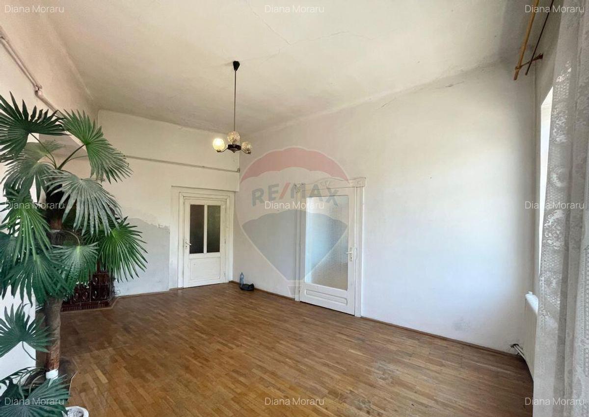 Casa cu 3 camere de vanzare in zona centrala comison 0% - 6