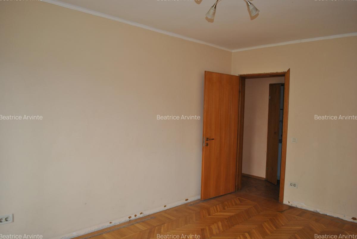 Oportunitate rară pentru investitori – apartament spațios pe Bulevardul Unirii - 8