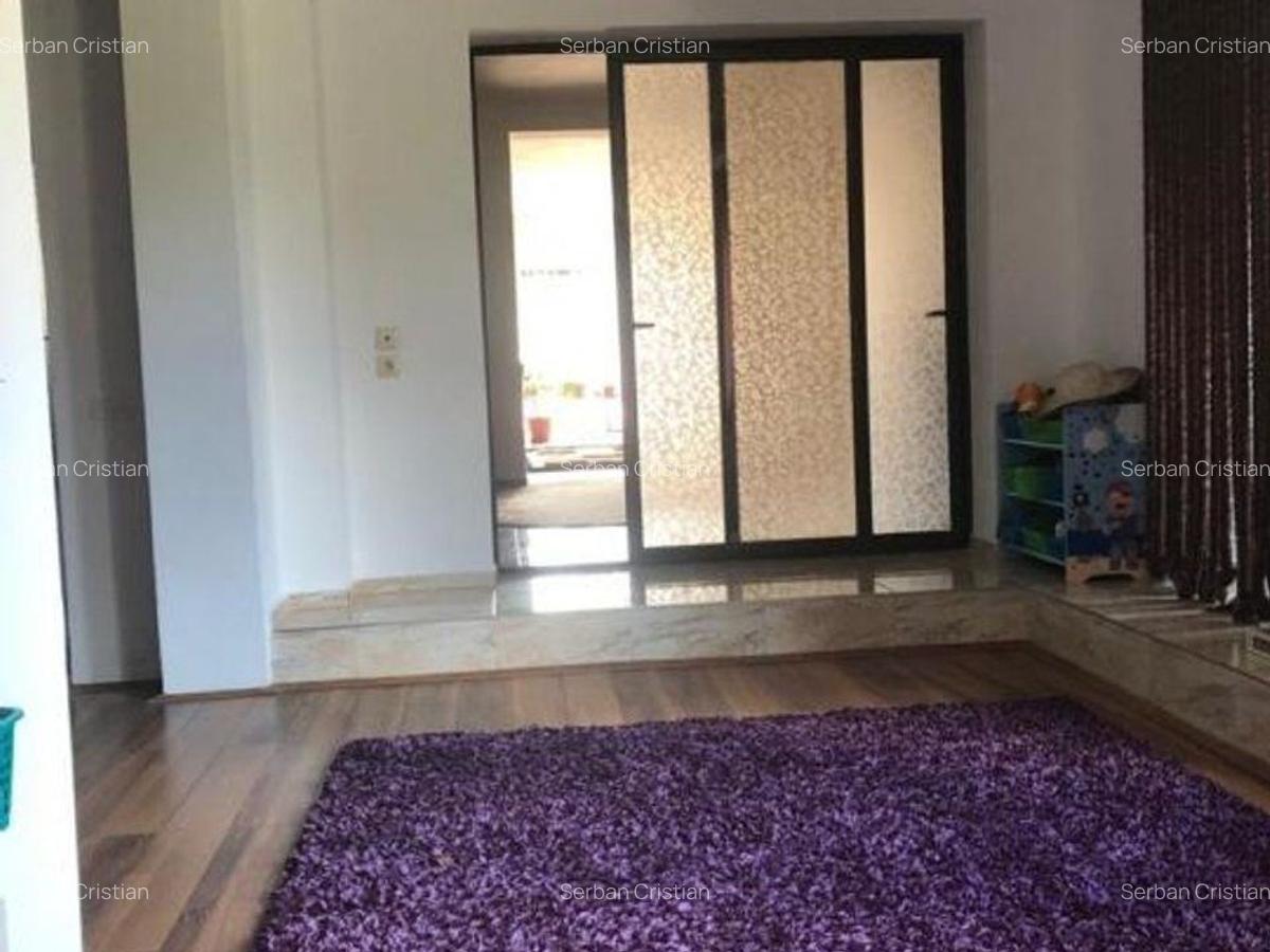 Afumati vila 8 camere , teren 1300 mp , piscina - 13