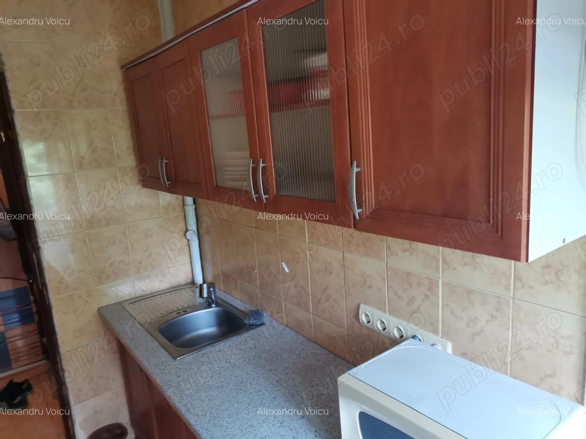 De inchiriat apartament 2 camere,Piata Resita,Sector 4 - 9