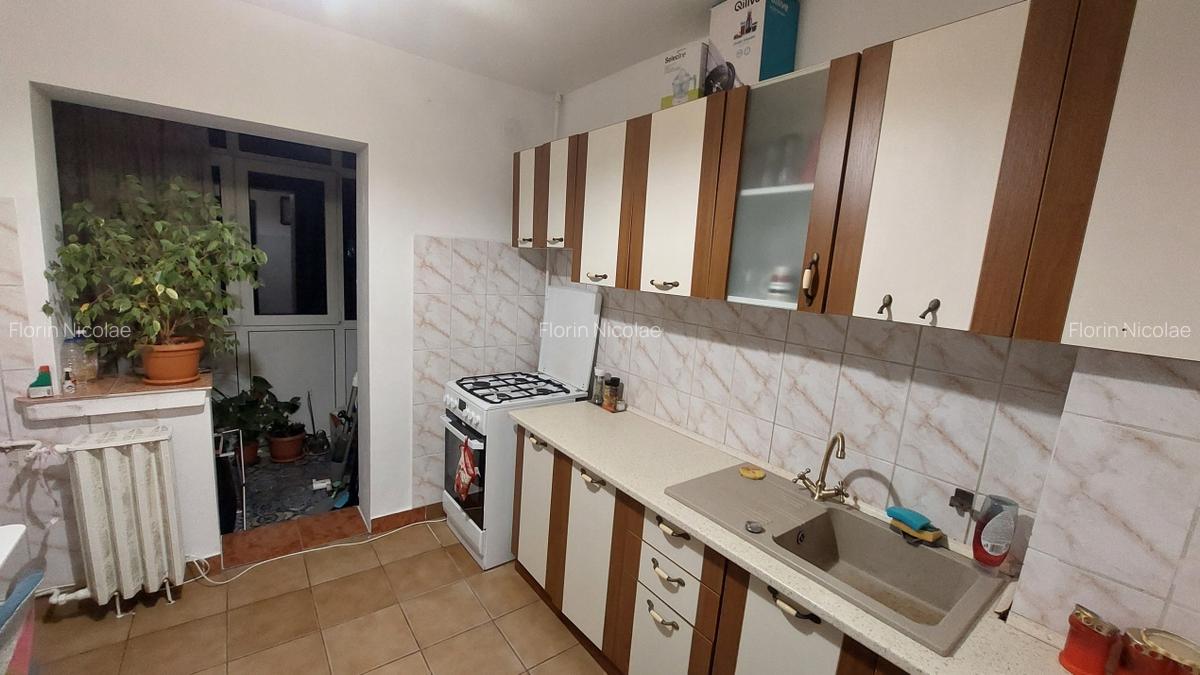 Apartament doua camere decomandat, etajul 3, Brazda zona Scoala 23 - 4 Apartament doua camere decomandat, etajul 3, Brazda zona Scoala 23 - 4