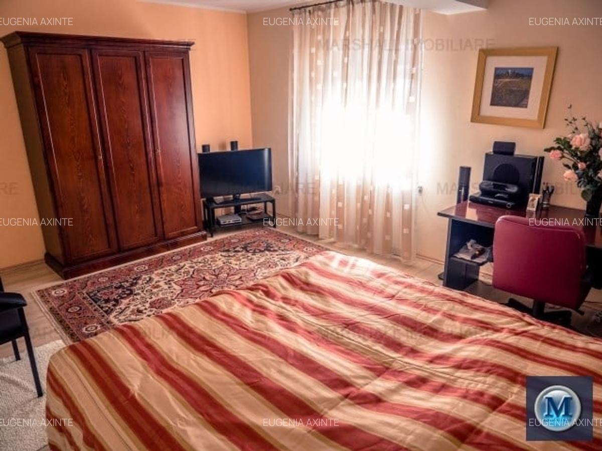 Casă cu 7 camere în Vest - 16