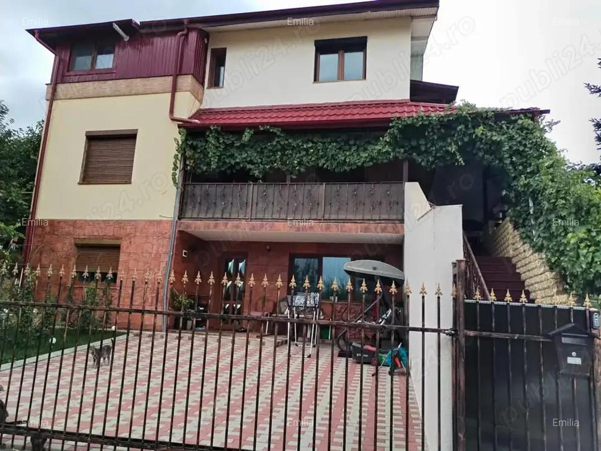 Apartament in vila, 3 camere, etaj, intrare separata, Bucium - 3