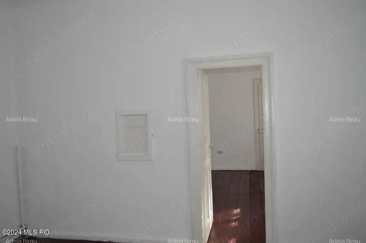 Pitesti - Targul din Vale, Birouri de inchiriat la etaj, 163 mp utili - 12