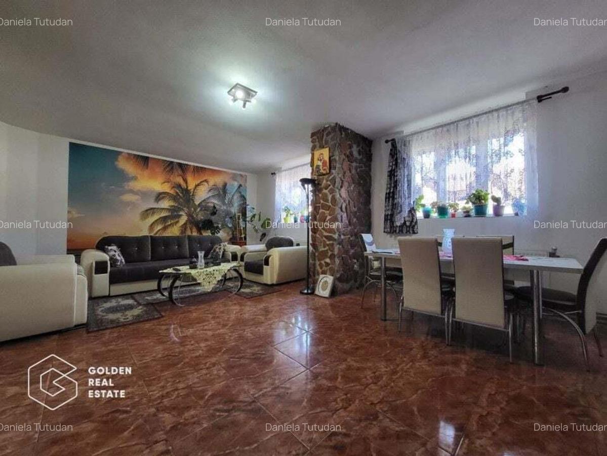 Casa cu teren de 842 mp, oras Lipova - 10
