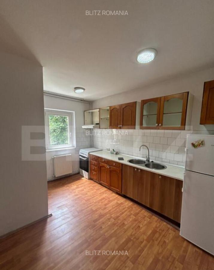 Apartament de vanzare, cu 4 camere, 82 mp, zona Calea Bucure - 11
