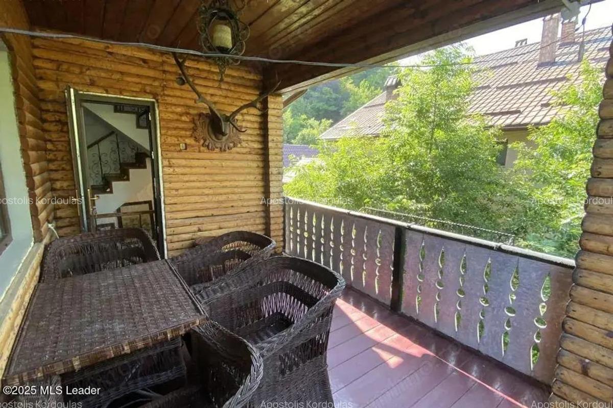 Bran - Casa pe strada Valea Portii. 223 mp, 4 dormitoare - 4
