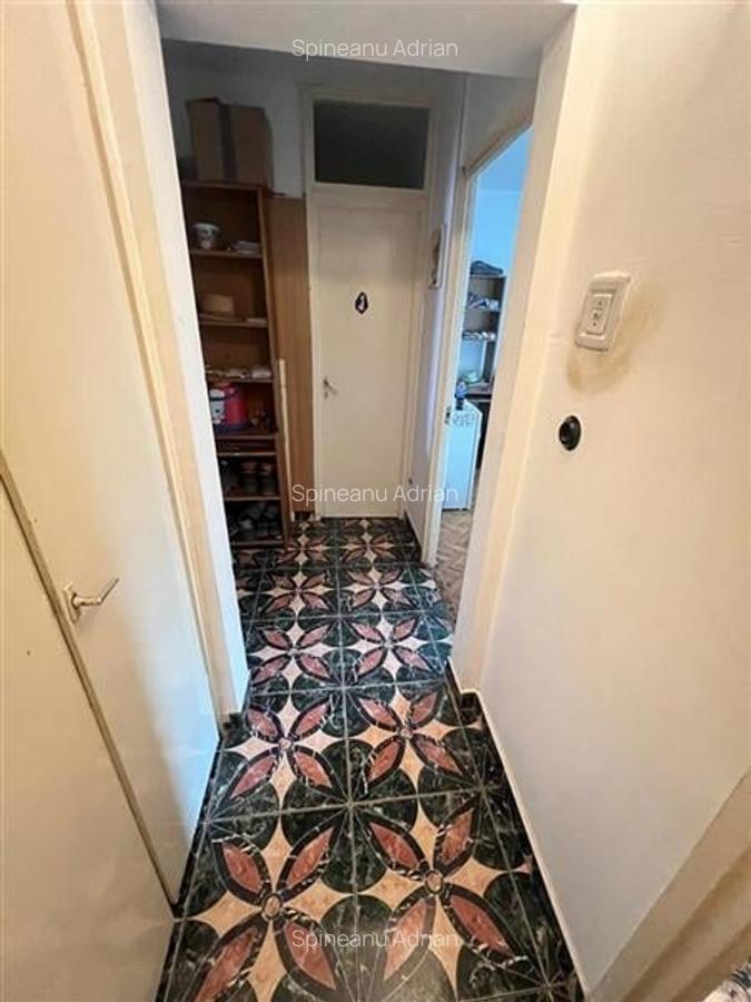 3 cam decomandat, Girocului , 2 bai, centrala proprie - 4