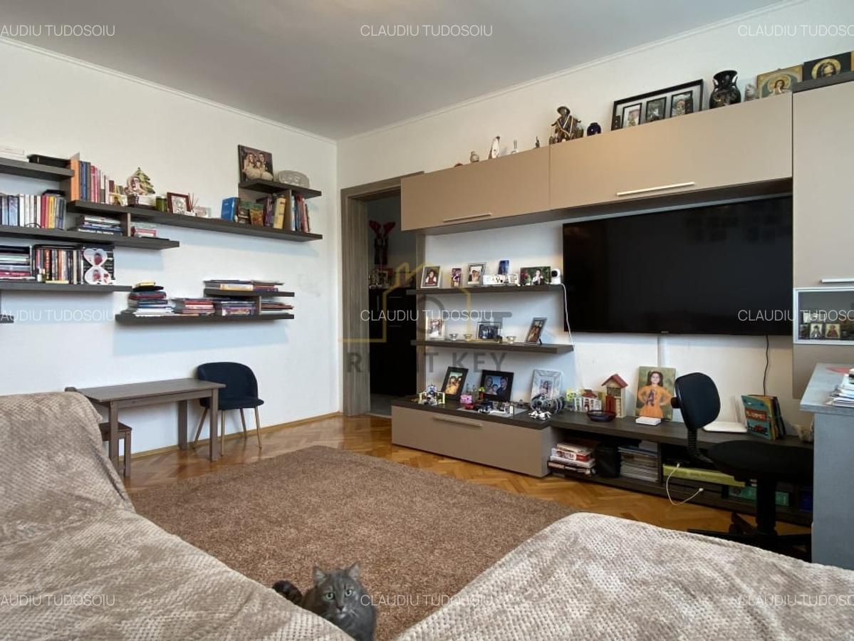 Apartament cu 3 camere semidecomandat, mobilat în Ștefan cel Mare - 3