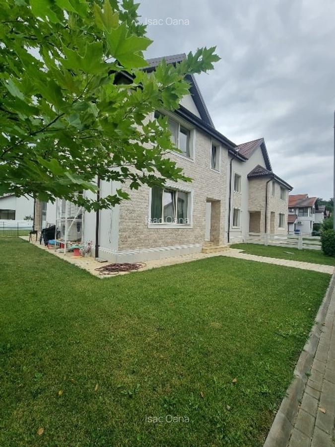 Vila duplex lux  cu piscina in Corbeanca 5 camere,Confort si finisaj pre - 11