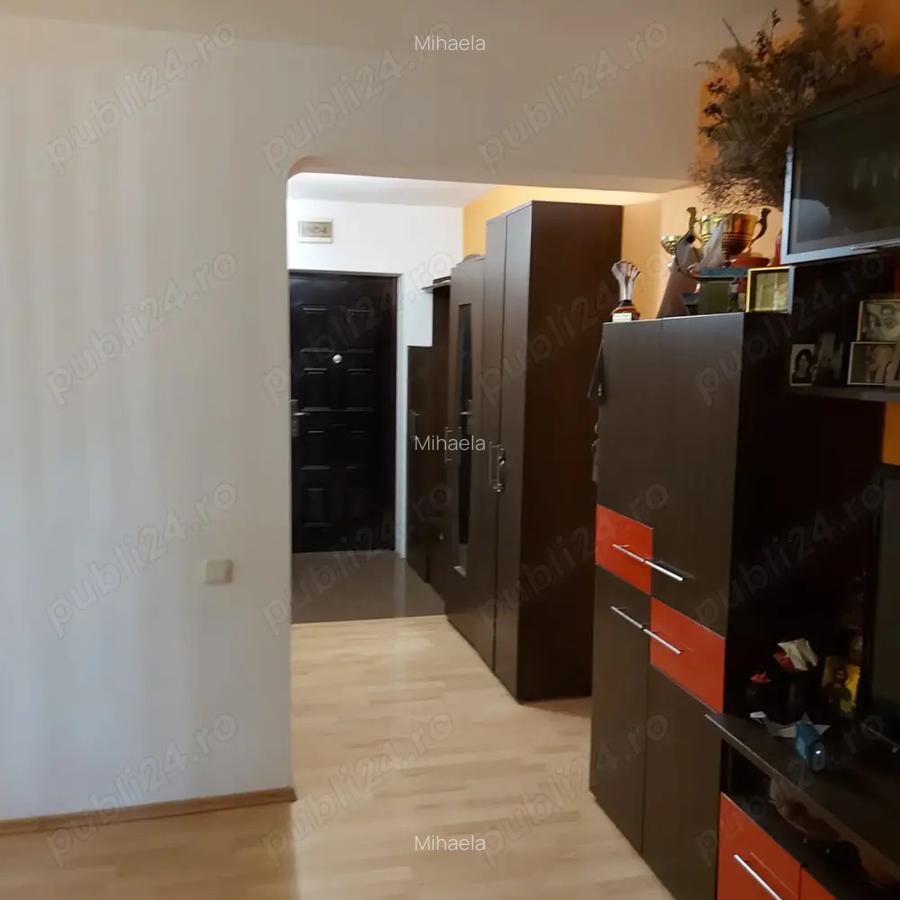 Vand apartament apartament cu trei camere in Slobozia - 6