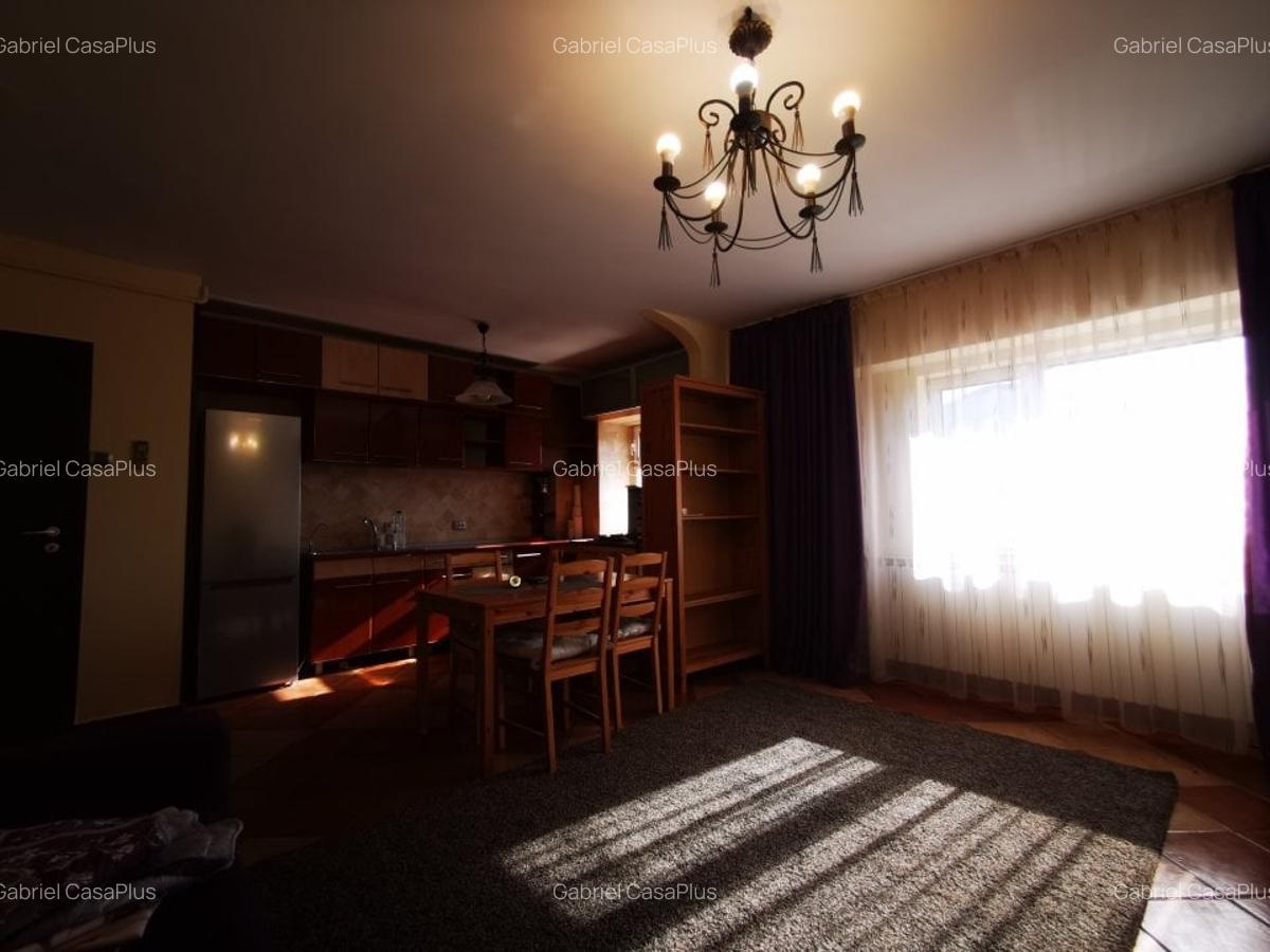 Apartament cu 4 camere decomandat în Ultracentral - 2