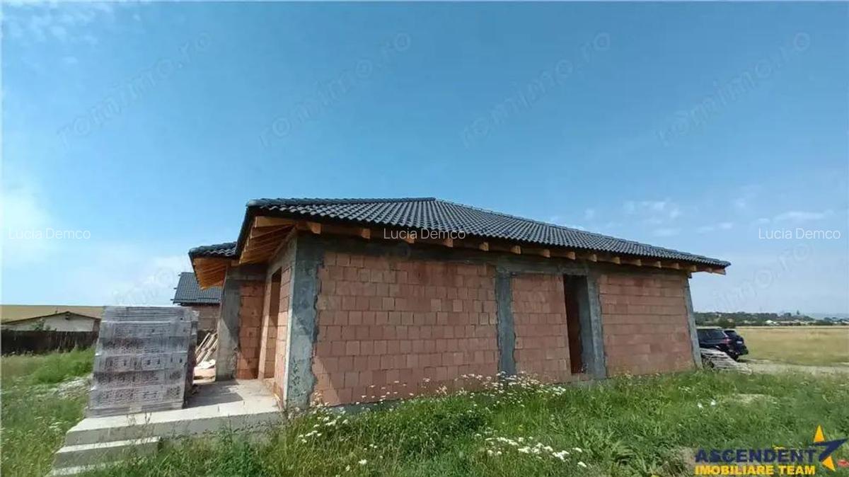 Casa deosebita, finisaje personalizate,15 minute de Brasov, DJ 112A, Bod - 5