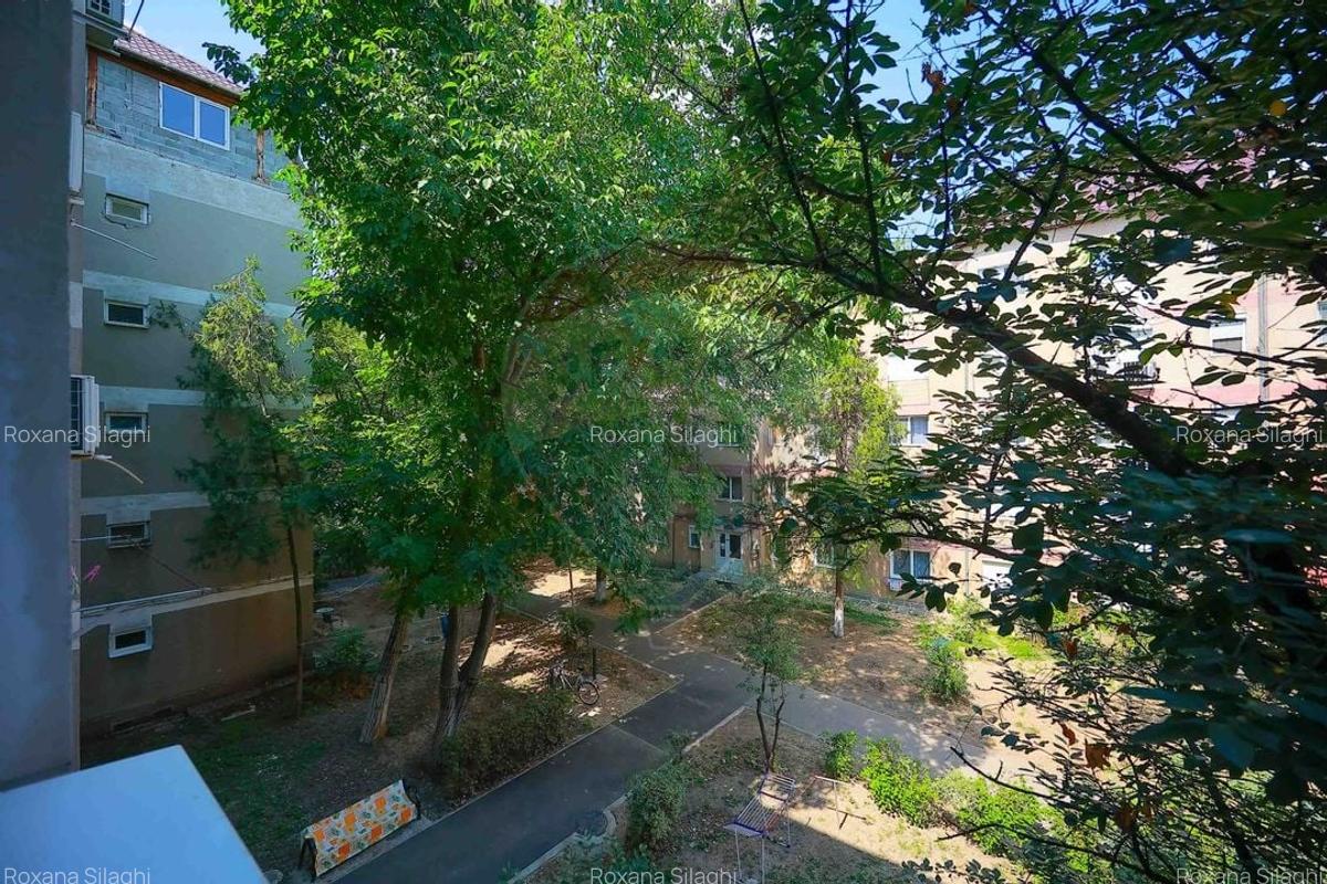 De vanzare Apartament cu 2 camere, etaj 2, str. Grigore Ureche - 15