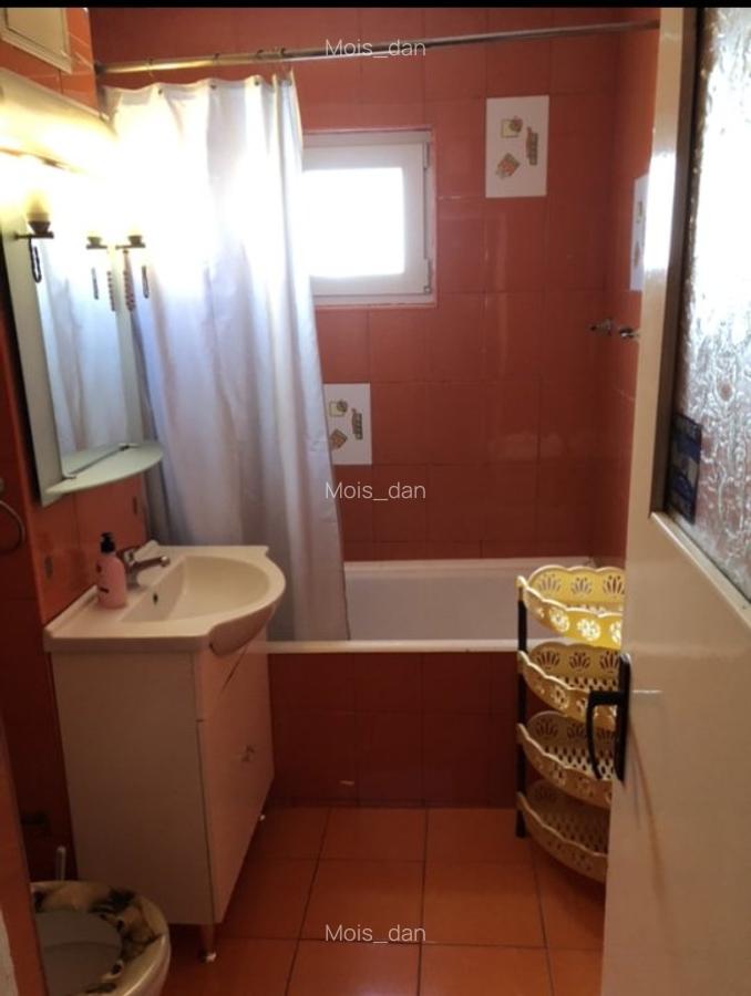 INCHIRIEZ APARTAMENT 3 CAMERE,ETAJ 2,TURNISOR - 7