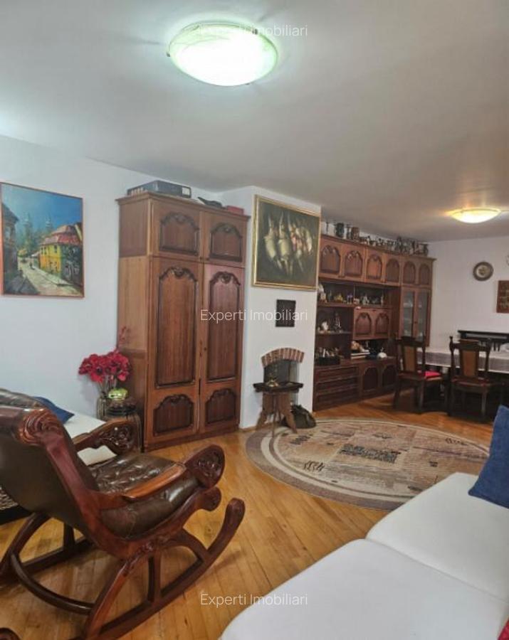 Casa de vanzare - zona Trocadero - 3